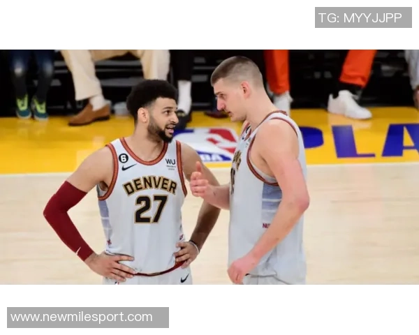 布劳恩展现排球技巧接穆雷长传双手垫球成功完成空接