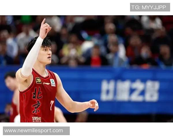 曾凡博缺席比赛引发热议球迷质疑篮网表现与退票问题